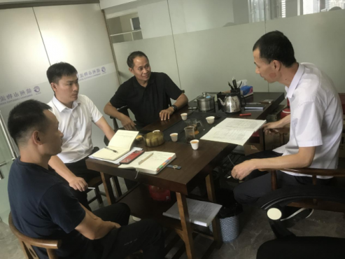 安遠(yuǎn)縣東江電商集團(tuán)有限公司謝培有一行 到協(xié)會(huì)座談交流